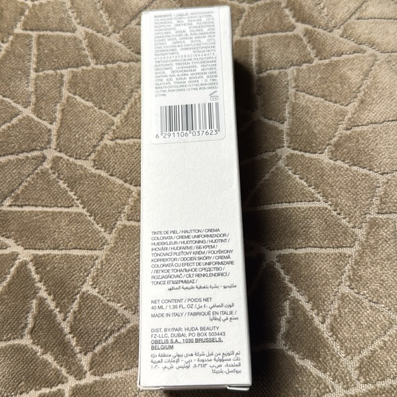 Hood of beauty glow wish multi do skin tint foundation in 05 medium - Picture 3 of 6